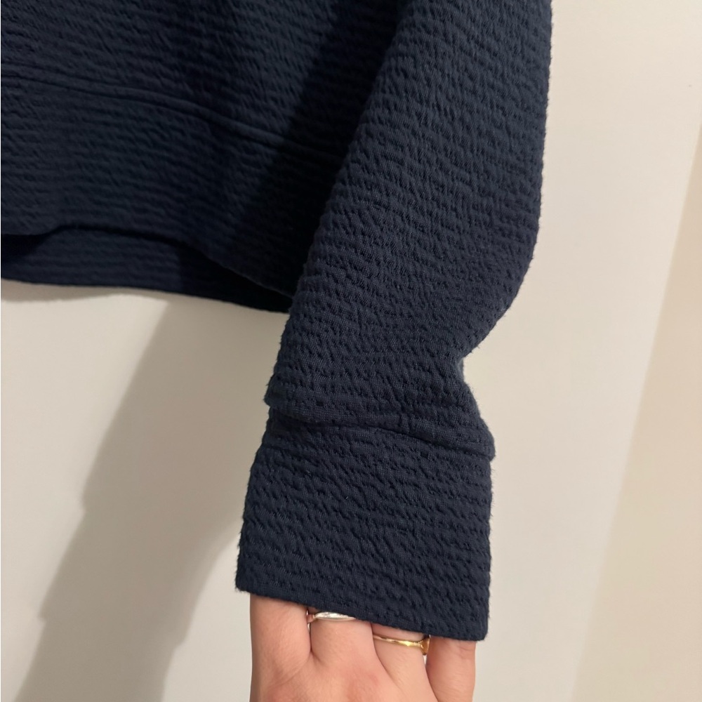 Navy pull over - Picture 2 of 5